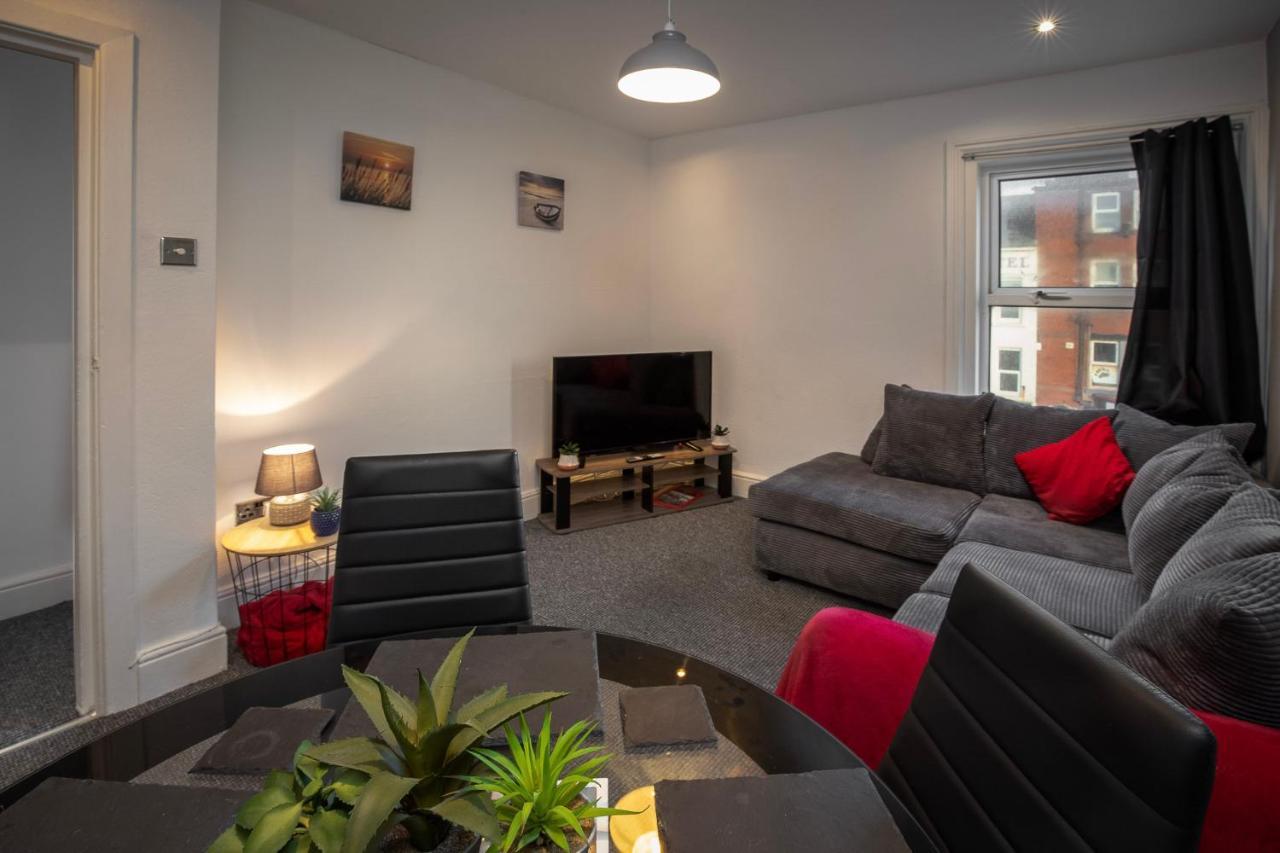 03 Springfield - Sleeps 4 Apartment Blackpool Exterior photo